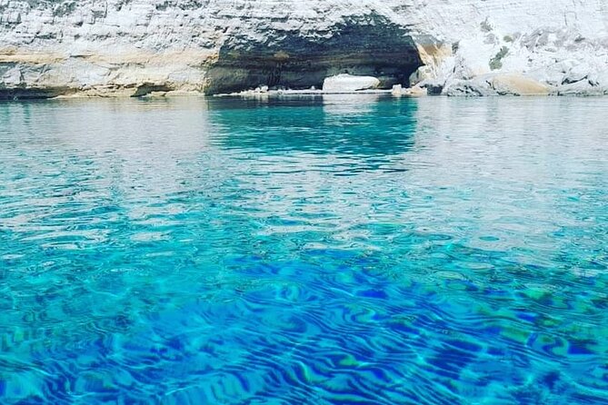 Boat trips with Zorro - About dolphins, Tabaccara, and the stops you’ll remember most
