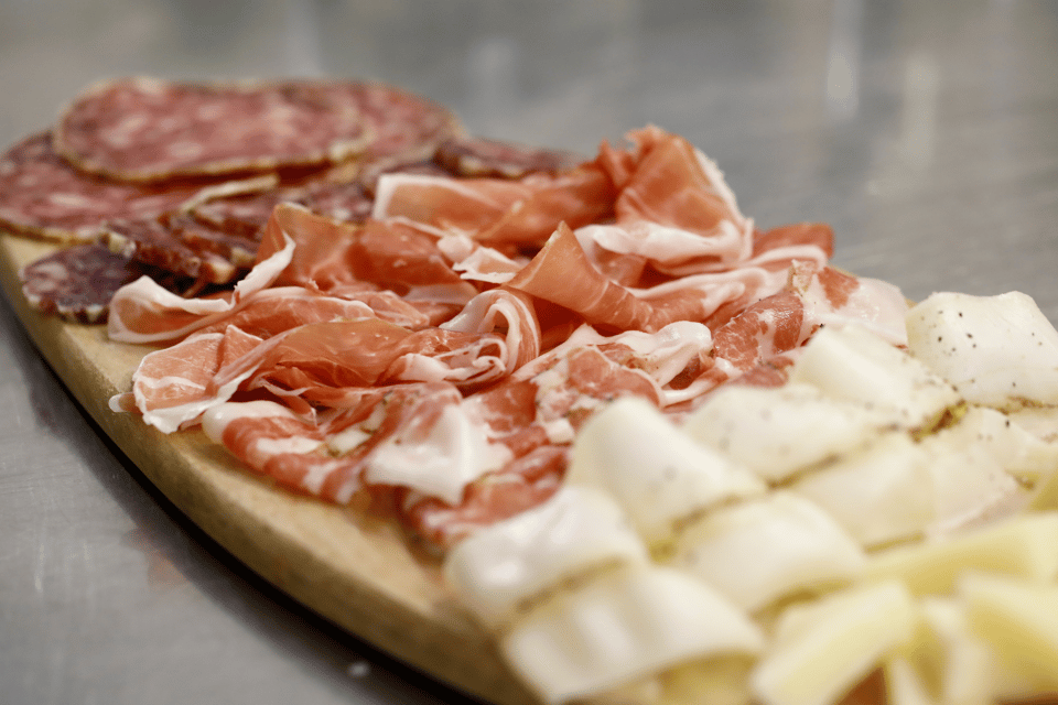 Bologna: Food and Wine Tasting with Interactive Game - Bologna in 90 minutes: the tasting that doesn’t drag