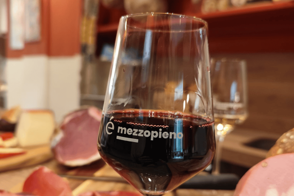 Bologna: Food and Wine Tasting with Interactive Game - The Sommelier Game on tablets: learning by answering