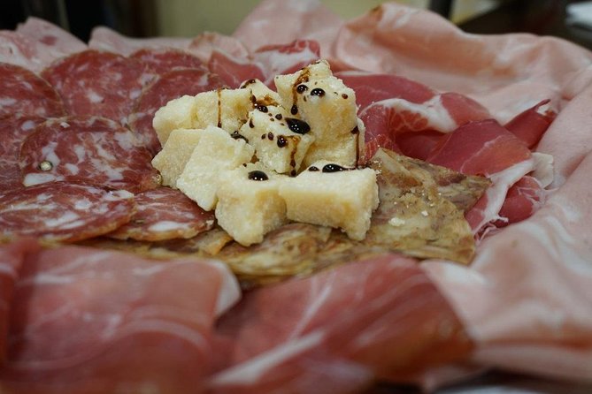Bologna Food Tour from a local perspective - Two Towers History and the Gelato Finish That Actually Satisfies
