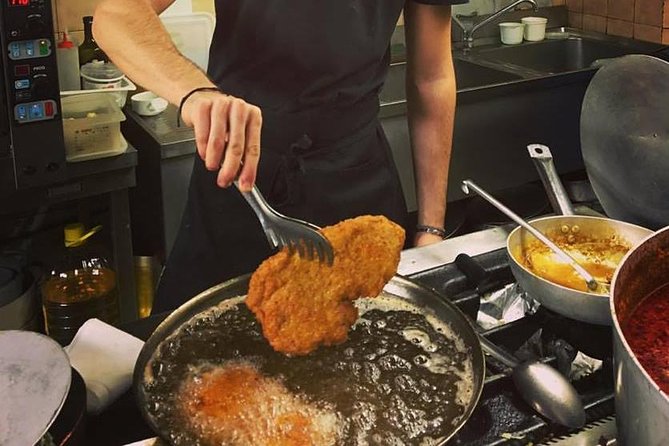 Bologna: Full meal Food Tour with Local Delights by Do Eat Better - Via Ugo Bassi: The Warm-Up That Sets Expectations