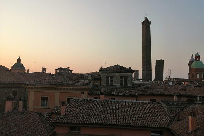 Bologna historical art walking tour with hidden gems and tastings - Tower Views That Feel Real: Asinelli and Garisenda from Street Level