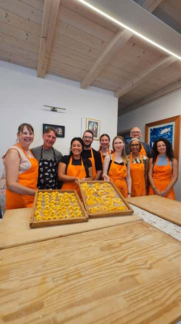 Bologna: Pasta Cooking Class, Ragu & Wine with Local Host - Meeting at the Gray Gate: Finding Alessia Fiocchi in Bologna
