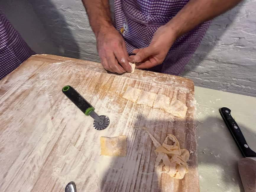 Bologna: Pasta Tagliatelle al Ragu Cooking Class with Wine - Who should book this class (and who might not love it)