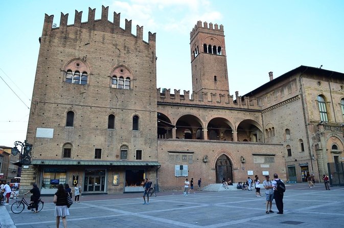 Bologna Private Food Tour with 6 or 10 Tastings - Key highlights worth aiming for
