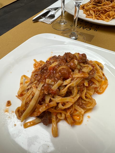 Bologna: Walking Food Tour and Highlights with a Local Guide - Why Bologna’s walking food format works so well