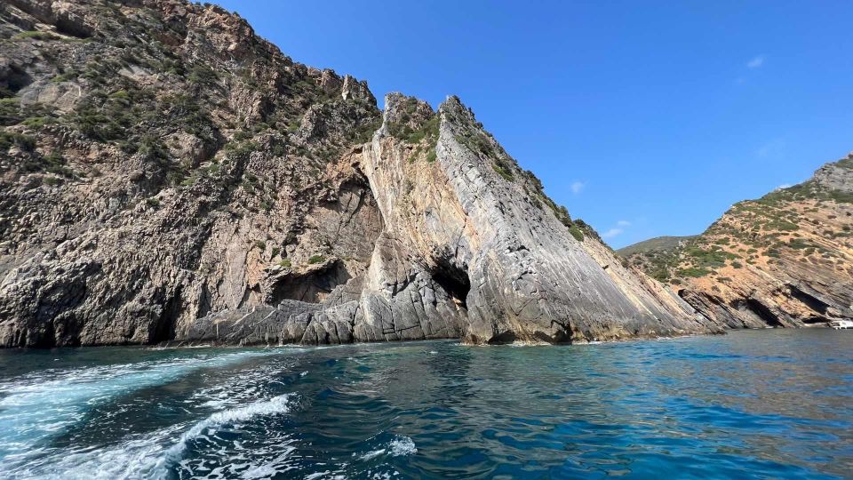 Buggerru: Half-Day Dinghy Tour of the Sardinian South Coast - Skipper skill: the difference between a ride and an experience