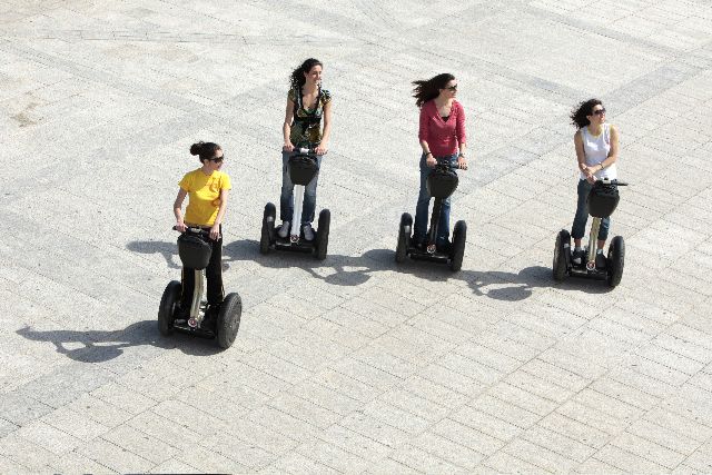 Cagliari: Guided Segway Tour - Parks, Palm Trees, and the City Hall Moment