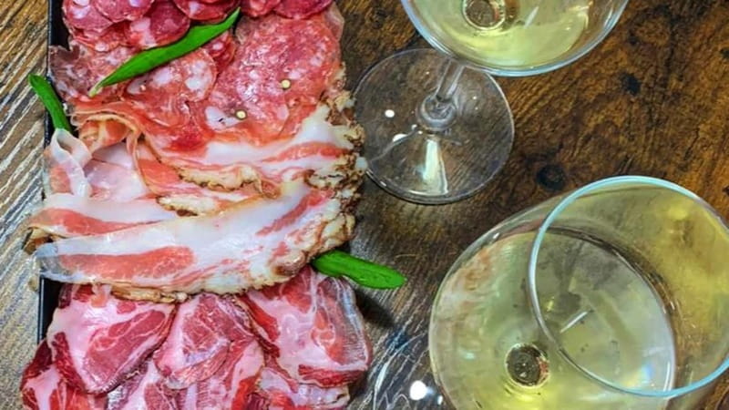 Cagliari: Private Food and Wine Tasting Experience - Inside the Tasting Route: Seasonal Baked Goods, EVO Oil, Cheese, and Snacks