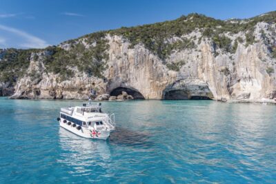 Cala Gonone: Grotta del Bue Marino and Cala Luna Boat Tour - Grotta del Bue Marino: the guided cave route is the star