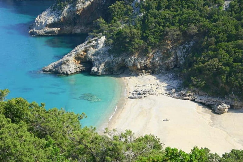 Cala Gonone: Gulf of Orosei Cruise with Beach Stops - Cala Goloritzè: the built-in photo break at the natural park