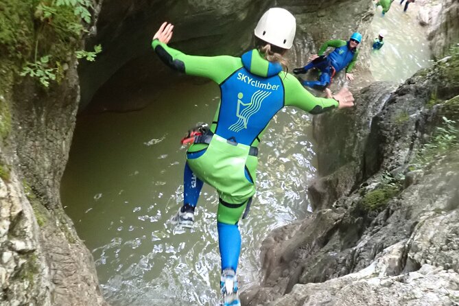 Canyoning "Gumpenfever" - beginner Canyoningtour for everyone - Small group energy: the guide is the difference maker