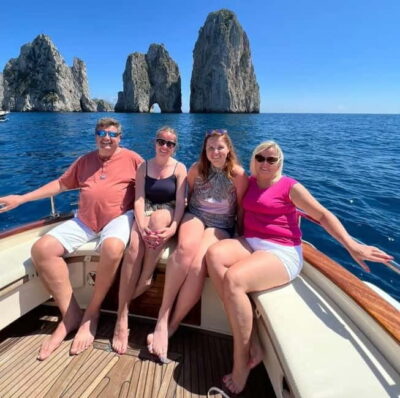 Capri: 2-Hours Boat Tour with Swimming, Limoncello and Snack - Finding your crew at Via Don Giobbe Ruocco, 49