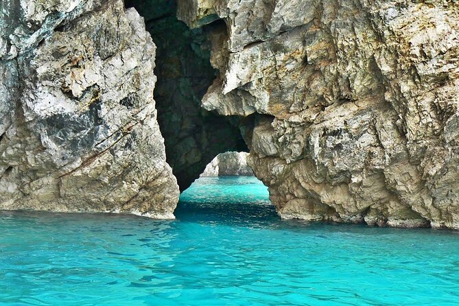Capri Boat and Walking - The included boat ride: where Capri gets real