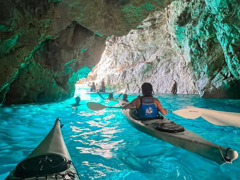 Capri: Caves and Beaches Kayaking Tour with GoPro Photos - Getting to Capri Hydro and making sense of the meeting point