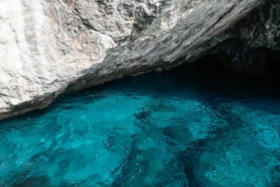 Capri Coast to Coast: Boat Tour with Optional Blue Grotto - The optional Blue Grotto: how the €18 ticket and the wait really work