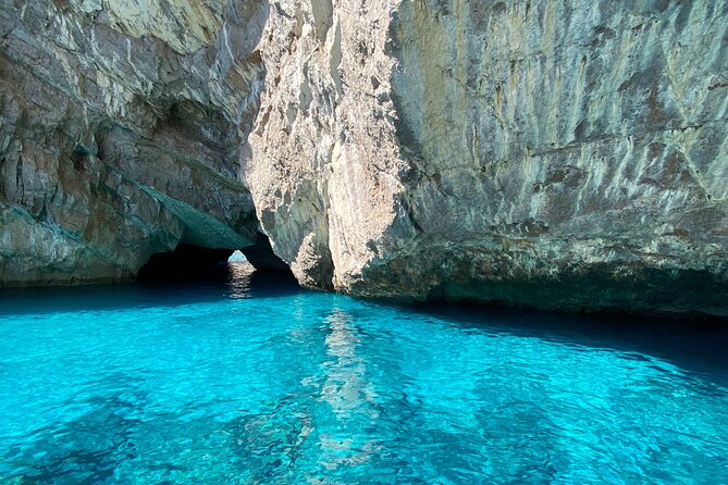 Capri excursion in a private boat - Villa Malaparte: where dramatic architecture meets the coastline