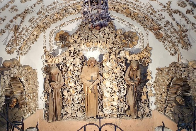 Capuchins Crypt Tour and Concert in Rome - Bones first, voices second: how this evening is paced