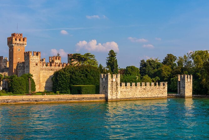 Castles boat tour with Bardolino wine tasting and nibbles - Price value: what’s covered in the $120.68 per person