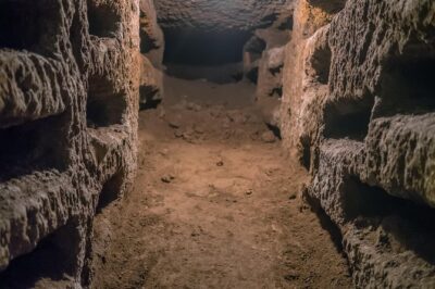 Catacombs Tour with Transfer – Optional Capuchin Crypt or Trevi - Meeting at Touristation Aracoeli: The 30-Minute Starter Session