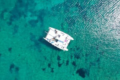 Catamaran excursions in the Asinara island National park - The full-day flow: 9:30 departure, swim stops, and guided snorkeling