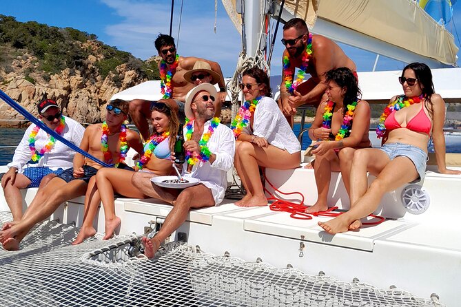 Catamaran tour Archipelago Maddalena (lunch included) - Boat comfort, space, and why the group size matters at sea