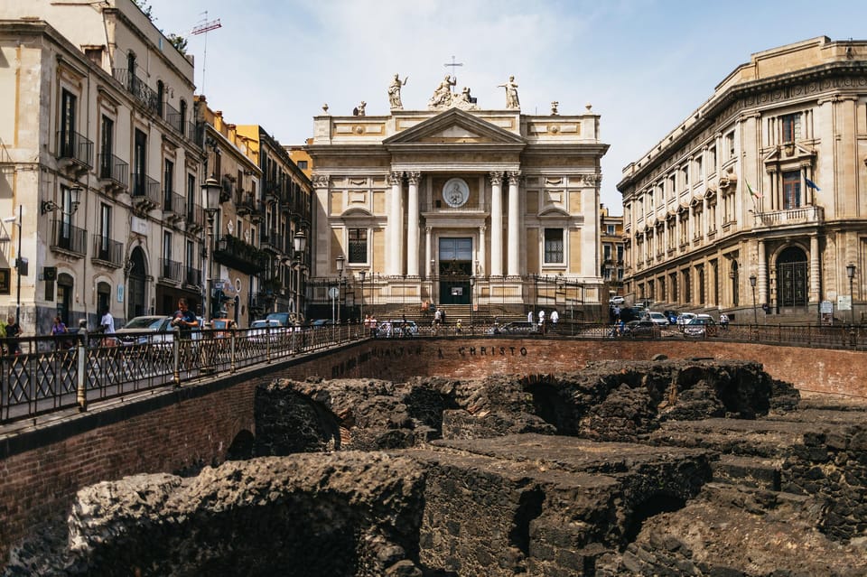 Catania: Guided Street Food Walking Tour - Cipollina and arancino: the morning street-food power combo