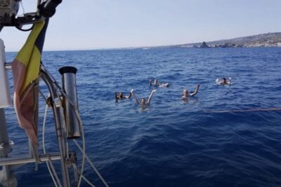 Catania: Spritz and Sunset Sailing Tour - Where You Meet and Why the Port Start Matters