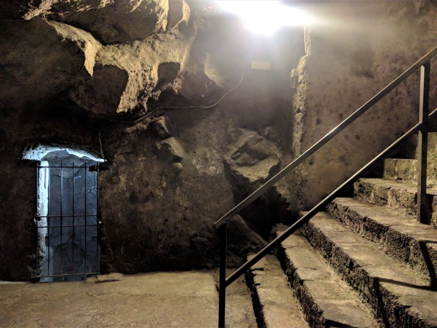 Catania: Underground Catania Tickets and Guided Tour - Guide Style and Language: Italian Tour With English Support