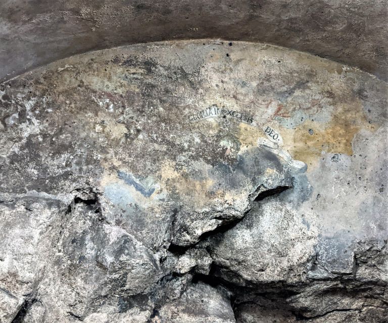 Catania: Underground Catania Tickets and Guided Tour - Meeting at the Black Amphitheater and Starting Along Via Etnea
