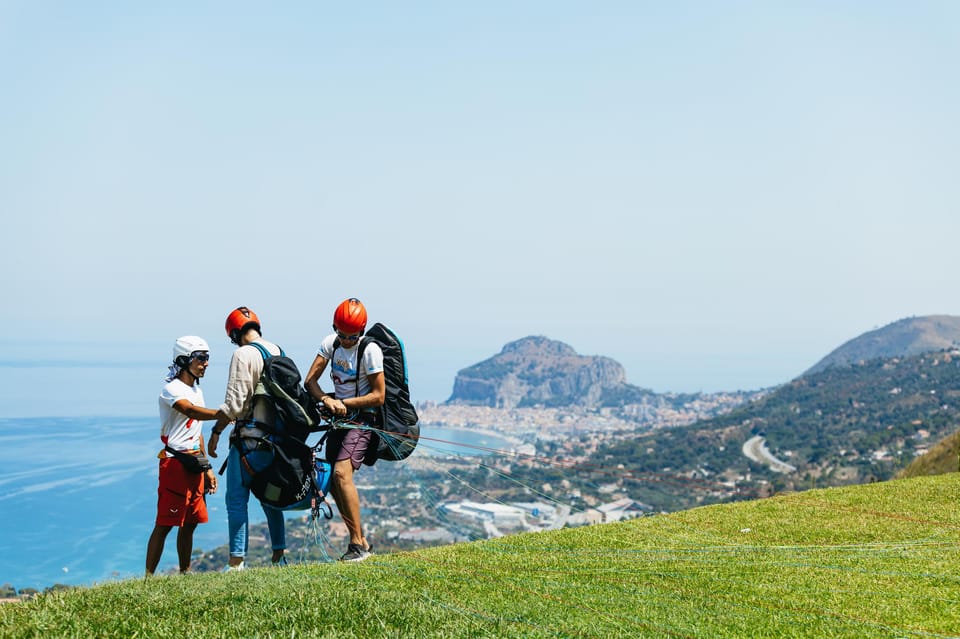 Cefalù: Tandem Paragliding Flight and GoPro13 Video - Landing on the beach and getting your GoPro13 souvenirs