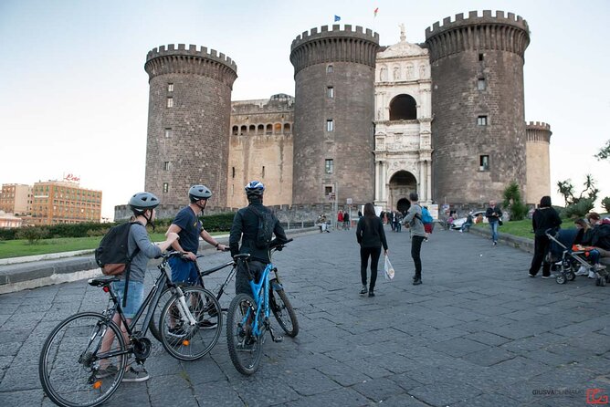 Central Naples Bike Tour - Via Toledo and the Spanish Quarter: Real Naples Shopping Streets