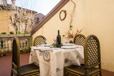 Cesarine: Small group Pasta and Tiramisu class in Varenna - Your Host Matters: Patrizia, Luca, and Monica’s Different Styles