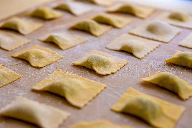 Cesarine: Small group Pasta and Tiramisu with Mamma in Lucca - Practicalities in Lucca: timing and getting there