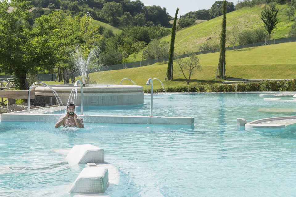 Chianciano Terme: Theia Thermal Pools Entrance Ticket - Outdoor and indoor pools fed by nature’s hot spring