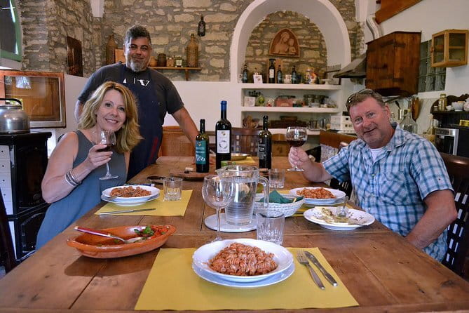 Chianti Classico and Super Tuscan 3 Winery Tour - Stop 1: the tasting lesson that makes everything after it make more sense