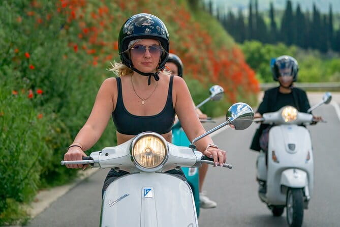 Chianti Vespa Tour with Lunch from Florence & E-car Option - Vespa vs. e-car: picking your comfort without losing the fun