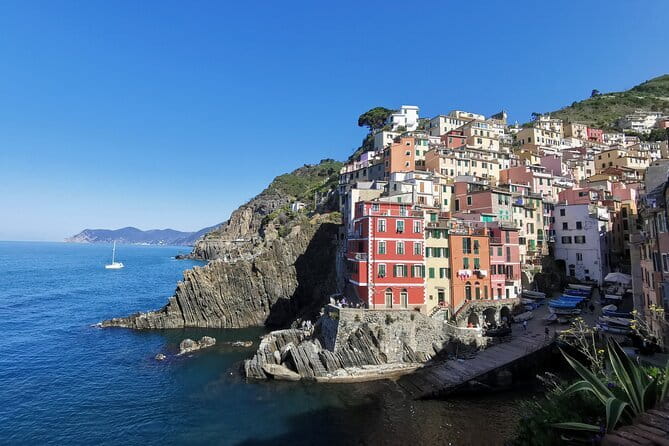 Cinque Terre Experience From Florence - Stop 1: Cinque Terre area time first, then the coast rhythm kicks in