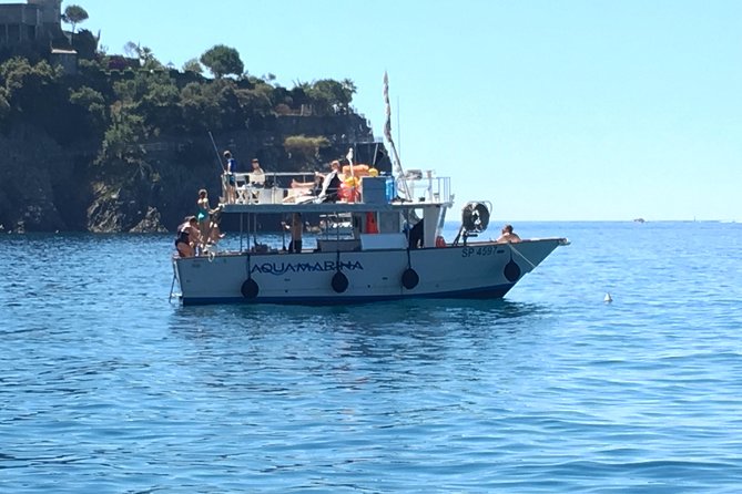 Cinque Terre Lunch boat tour - Crew, pacing, and what makes the ride feel personal