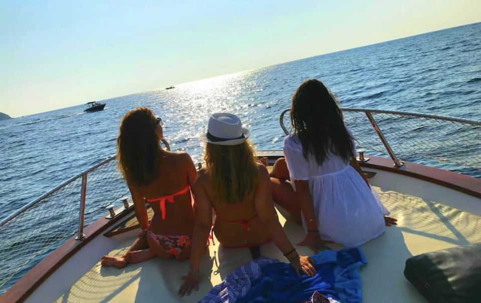 Cinque Terre & Portovenere: Boat Tour - Grotta Byron and the Monesteroli and Canneto swim zones