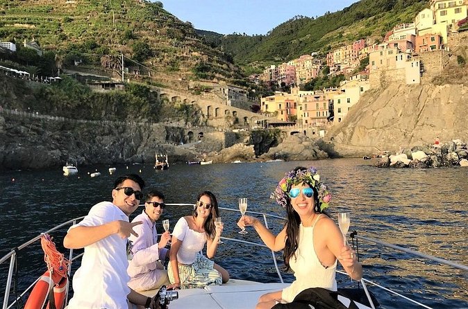 Cinque Terre Sunset Tour by Boat - Stop on the Coast: Why the Boat Feels Like an Insider Preview