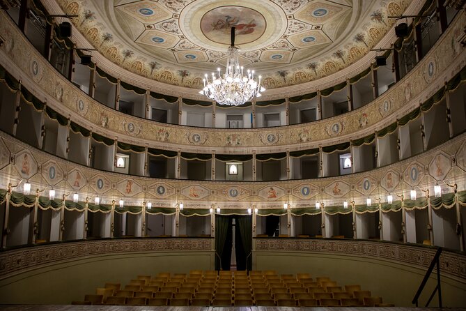 Cittadella Card - Palazzo Pretorio: frescoed power from the Venetian Republic