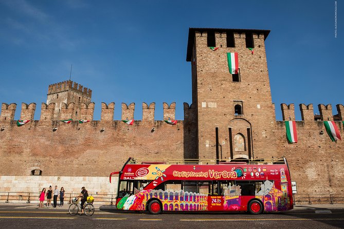 City Sightseeing Verona Hop-On Hop-Off Bus Tour - Audio commentary in English: useful facts, not perfectly timed