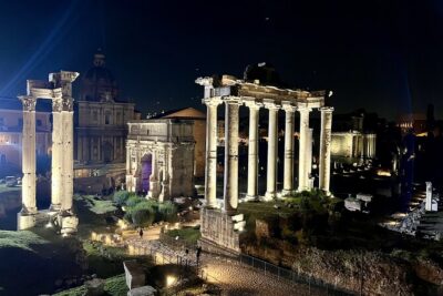 Colosseum and Roman Forum Sightseeing Area Night Walking Tour - Getting oriented fast: Largo Argentina after dark