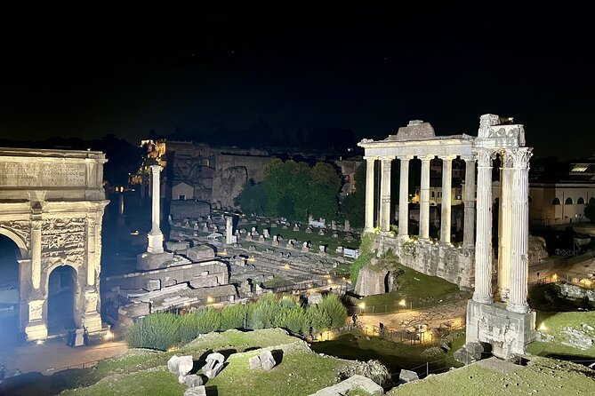 Colosseum and Roman Forum Sightseeing Area Night Walking Tour - Guide quality, pacing, and the tip-only format
