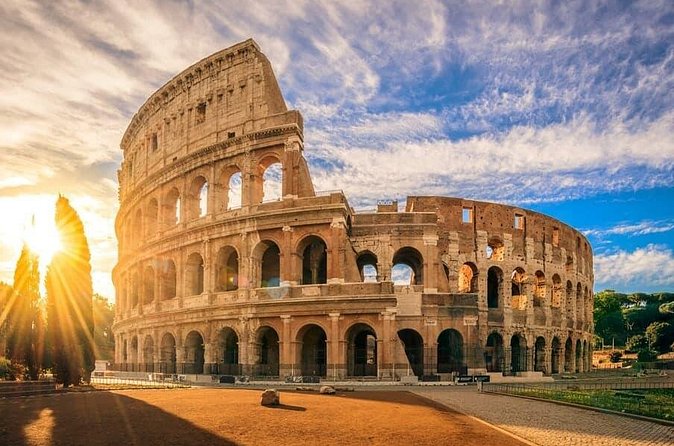 Colosseum Arena Floor, Roman Forum & Palatine Hill Guided Group Tour - Stop 3: Palatine Hill and imperial power above the Forum