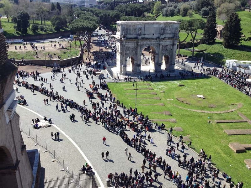 Colosseum, Forum & Palatine Hill Guided Walking tour - Colosseum: how the arena, crowds, and engineering fit together
