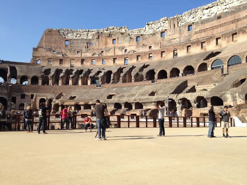 Colosseum, Forum & Palatine Hill Guided Walking tour - How the tour pacing works (and why earphones matter)
