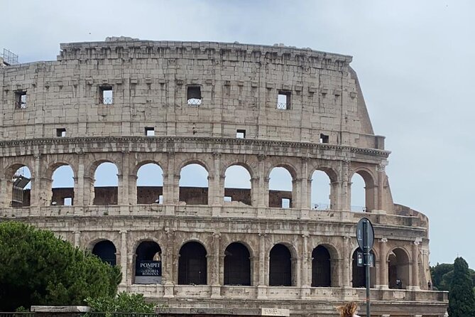 Colosseum Guided Tour - Small group size, headsets, and understanding your guide