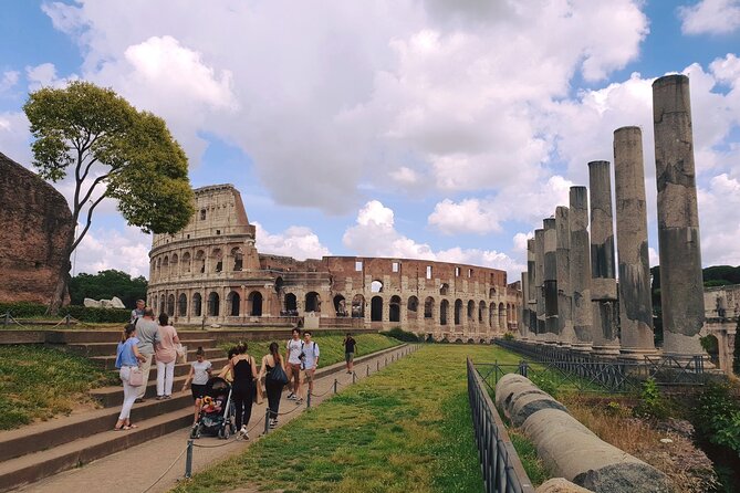 Colosseum, Palatine Hill and Roman Forum with Guided Tour - Where the Guide Makes the Biggest Difference